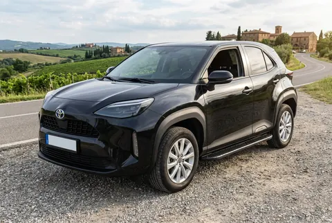 Бокові пороги Bosphore Black (2 шт., Алюміній) для Toyota Yaris/Yaris Cross (XP210) 2020- рр — Toyota Yaris/Yaris Cross (XP210) 2020- гг. DianaParts