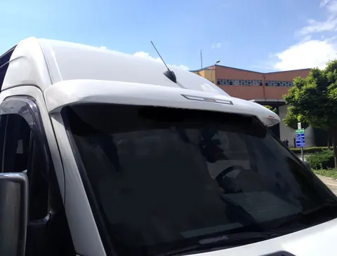Дефлектор лобового скла V1 (під фарбування, на клей) для Volkswagen Crafter 2006-2016 рр — Volkswagen Crafter 2006-2016 гг. DianaParts