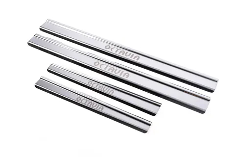 Накладки на пороги Carmos (4 шт, нерж) для Skoda Octavia I Tour A4 1996-2010 рр — Skoda Octavia I Tour A4 1996-2010 гг. DianaParts