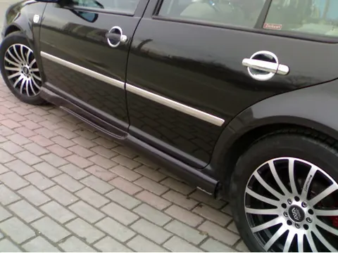 Бічні спідниці Спорт (під фарбування) для Volkswagen Bora 1998-2004 рр — Volkswagen Bora 1998-2004 гг. DianaParts