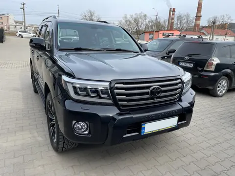 Передні фари 2007-2014 (Bugatti) для Toyota Land Cruiser 200 рр — Toyota Land Cruiser 200 2007-2021 гг. DianaParts