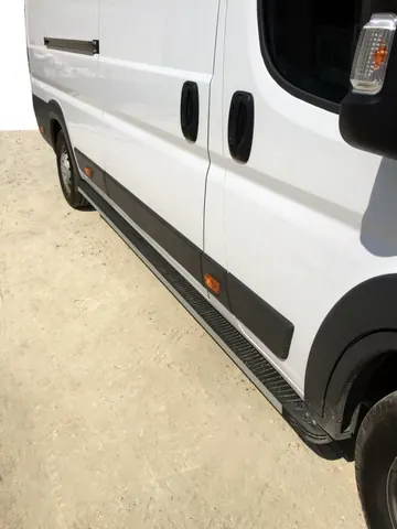 Бокові пороги Maya (2 шт., алюміній) Коротка база для Peugeot Boxer 2006-2025 рр — Peugeot Boxer 2006-2025 гг. DianaParts