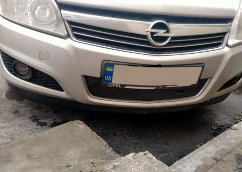 Зимова решітка (2007-2026) Матова для Opel Astra H рр — Opel Astra H 2004-2013 гг. DianaParts