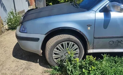 Накладки на арки (4 шт, чорні) метал для Skoda Octavia I Tour A4 1996-2010 рр — Skoda Octavia I Tour A4 1996-2010 гг. DianaParts
