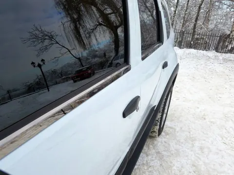 Молдинг скла Чорний Хром (4 шт., нерж.) для Renault Duster 2008-2017 рр — Renault Duster 2008-2017 гг. DianaParts