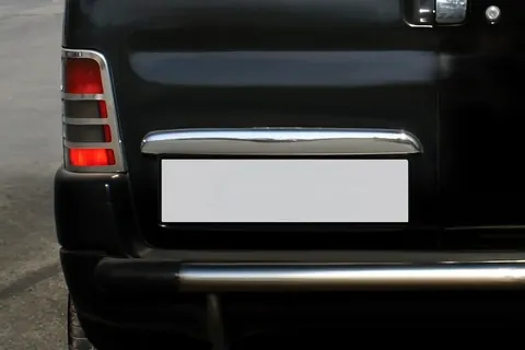 Накладка над номером (Дводверний, нерж.) для Citroen Berlingo 1996-2008 рр — Citroen Berlingo 1996-2008 гг. DianaParts