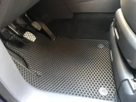 Килимки EVA (чорні) для Volkswagen Touran 2003-2010 рр — Volkswagen Touran 2003-2010 гг. DianaParts
