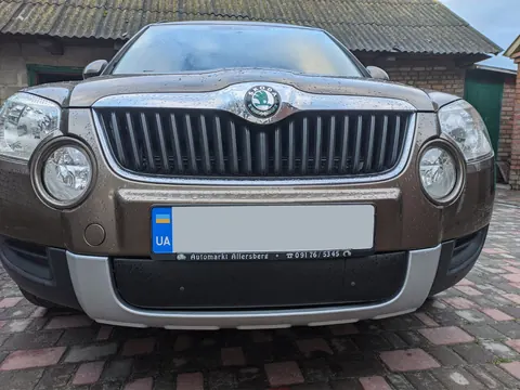 Зимова накладка на решітку (нижня, 2009-2013) Матова для Skoda Yeti рр — Skoda Yeti 2009-2017 гг. DianaParts