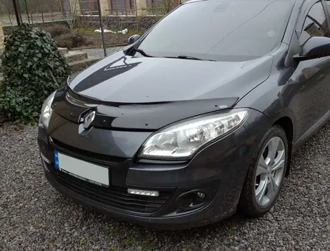 Дефлектор капота 2009-2013 (EuroCap) для Renault Megane III рр — Renault Megane III 2009-2016 гг. DianaParts