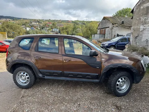 Молдинги з виступами (4 шт, пластикові) DDU - Україна для Renault Duster 2008-2017 рр — Renault Duster 2008-2017 гг. DianaParts