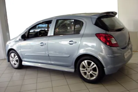 Бічні пороги (під фарбування) для Opel Corsa D 2007-2014 рр — Opel Corsa D 2007-2014 гг. DianaParts