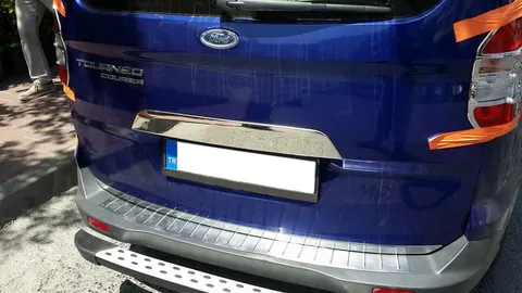 Планка над номером (нерж) OmsaLine - Італійська нержавійка для Ford Courier 2014-2023 рр — Ford Courier 2014-2023 гг. DianaParts