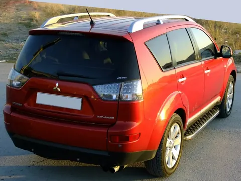 Бокові пороги BlackLine (2 шт, алюміній) для Mitsubishi Outlander 2006-2012 рр — Mitsubishi Outlander 2006-2012 гг. DianaParts