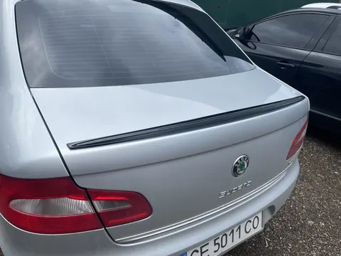 Спойлер LIP (Sunplex, чорний) (115,8см * 6,3см) для Skoda Superb 2009-2015 рр — Skoda Superb 2009-2015 гг. DianaParts