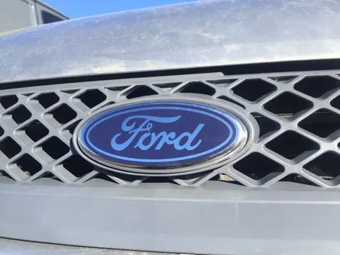 Емблема передня (на клямках) для Ford Fiesta 2002-2008 рр — Ford Fiesta 2002-2008 гг. DianaParts