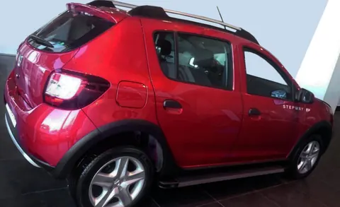 Бокові пороги Maya V1 (2 шт., алюміній) для Dacia Sandero 2013-2020 рр — Dacia Sandero 2013-2020 гг. DianaParts