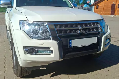 Передні фари OEM (2 шт) для Mitsubishi Pajero Wagon IV 2006-2021 рр — Mitsubishi Pajero Wagon IV 2006-2021 гг. DianaParts