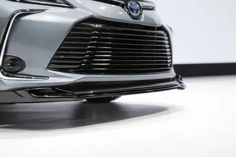 Передня лип накладка V1 (чорна) для Toyota Corolla 2019- рр — Toyota Corolla 2019- гг. DianaParts