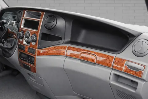 Накладки на панель Дерево для Iveco Daily 2006-2014 рр — Iveco Daily 2006-2014 гг. DianaParts