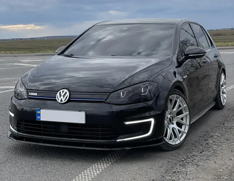 Пороги (ABS-пластик) для Volkswagen Golf 7/E-Golf 2012-2020 рр — Volkswagen Golf 7/E-Golf 2012-2020 гг. DianaParts