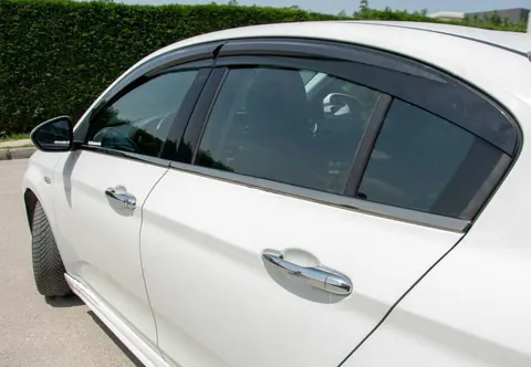 Нижні молдинги стекол темний хром (нерж) Sedan/HB (4 штуки) для Fiat Tipo 2016- рр — Fiat Tipo 2016- гг. DianaParts