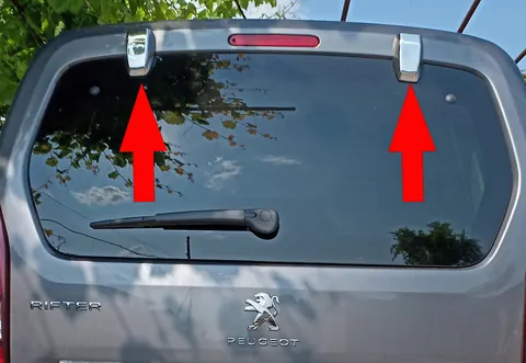 Кришки на петлі задніх дверей (2 шт, нерж) для Toyota Proace City 2016- рр — Toyota Proace City 2016- гг. DianaParts
