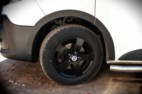 Накладки на арки (6 шт, чорні, ABS) для Nissan NV300/Primastar 2016- рр — Nissan NV300/Primastar 2016- гг. DianaParts