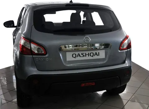Накладка над номером (нерж.) Без кнопки, OmsaLine - Італійська нержавійка для Nissan Qashqai 2010-2014 рр — Nissan Qashqai 2010-2014 гг. DianaParts