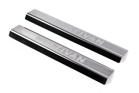 Накладки на пороги VIP (2 шт, сталь) для Volkswagen T5 Multivan 2003-2010 рр — Volkswagen T5 Multivan 2003–2010 гг. DianaParts