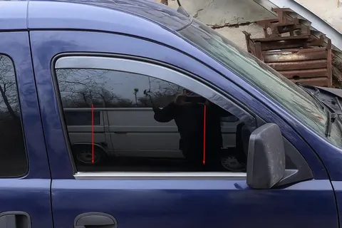 Молдинг скла (2 шт., нерж.) для Opel Combo 2002-2012 рр — Opel Combo 2002–2012 гг. DianaParts