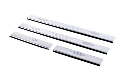 Накладка на пороги Carmos (4 шт, нерж) V-1 для Mazda 6 2003-2008 рр — Mazda 6 2003-2008 гг. DianaParts