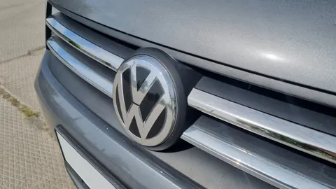 Накладки на решітку (2 шт., нерж) OmsaLine - Італійська нержавійка для Volkswagen Caddy 2015-2020 рр — Volkswagen Caddy 2015-2020 гг. DianaParts