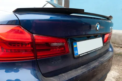 Спойлер M4-Style (чорний глянець) для BMW 5 серія G30/G31 2017-2023 рр — BMW 5 серия G30/G31 2017-2023 гг. DianaParts