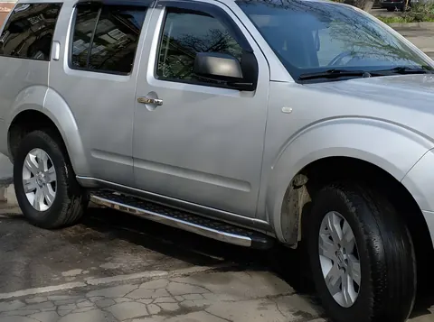 Бокові пороги BlackLine (2 шт., алюм.) для Nissan Pathfinder R51 2005-2014 рр — Nissan Pathfinder R51 2005-2014 гг. DianaParts