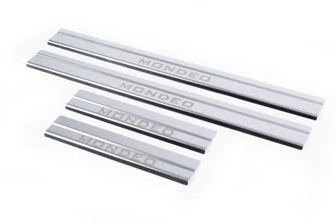Накладки на пороги CARMOS (4 шт, нерж.) для Ford Mondeo 2000-2007 рр — Ford Mondeo 2000-2007 гг. DianaParts