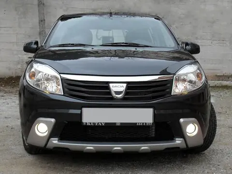 Накладки на передній бампер (3 шт, під фарбування) для Dacia Sandero 2007-2013 рр — Dacia Sandero 2007-2013 гг. DianaParts