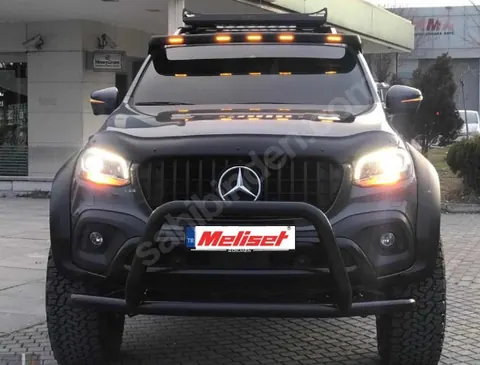 Спойлер лобового скла (V3, під фарбування) для Mercedes X class 2017-2020 рр — Mercedes X class 2017-2020 гг. DianaParts