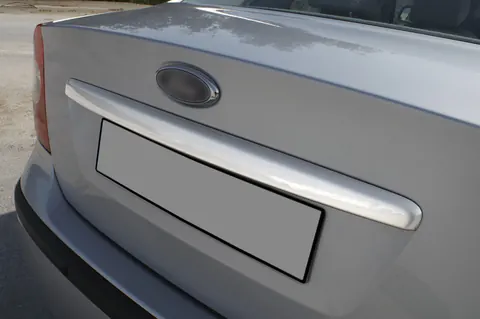 Накладка на кришку багажника (SEDAN, нерж.) OmsaLine - Італійська нержавійка для Ford Focus II 2008-2011 рр — Ford Focus II 2008-2011 гг. DianaParts