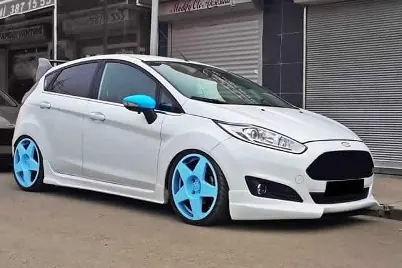 Накладка на передній бампер 2013-2017 (під фарбування) для Ford Fiesta рр — Ford Fiesta 2008-2017 гг. DianaParts