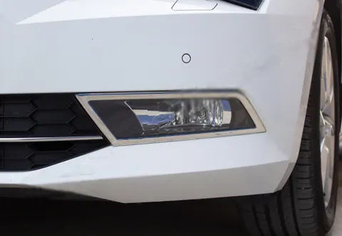 Окантовка протитуманних ліхтарів OmsaLine (2 шт., нерж.) для Skoda Superb 2015-2024 рр — Skoda Superb 2015-2024 гг. DianaParts