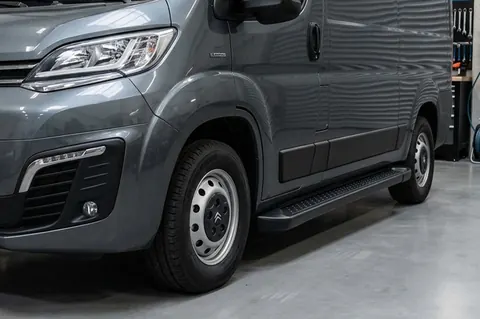 Бокові пороги Allmond Black (2 шт., Алюміній) Коротка база для Fiat Ducato 2006-2025 рр — Fiat Ducato 2006-2025 гг. DianaParts