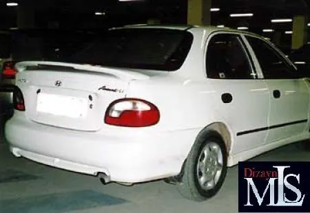 Бічні спідниці Спорт (під фарбування) для Hyundai Accent 1994-1999 рр — Hyundai Accent 1994-1999 гг. DianaParts