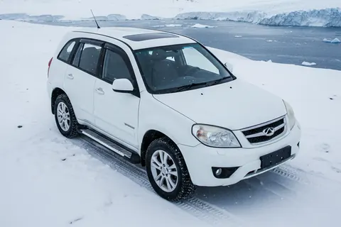 Бокові пороги Line (2 шт., алюміній) для Chery Tiggo 3 2005- рр — Chery Tiggo 3 2005- гг. DianaParts