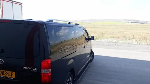 Рейлінги Skyport (сірі) Коротка база для Peugeot Traveller 2017- рр — Peugeot Traveller 2017- гг. DianaParts
