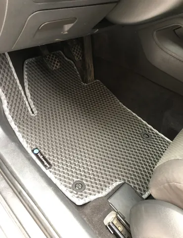 Килимки EVA (чорні) для Volkswagen Golf 5 2003-2009 рр — Volkswagen Golf 5 2003-2009 гг. DianaParts