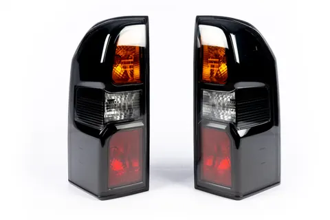 Задні ліхтарі Dark Safari (2004-2008, 2 шт) для Nissan Patrol Y61 рр — Nissan Patrol Y61 1997-2011 гг. DianaParts