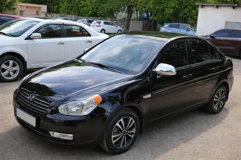 Накладки на дзеркала (2 шт., пласт) Carmos для Hyundai Accent 2006-2010 рр — Hyundai Accent 2006-2010 гг. DianaParts