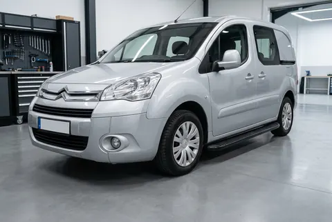 Бокові пороги Tayga Black (2 шт., алюміній) для Citroen Berlingo 2008-2018 рр — Citroen Berlingo 2008-2018 гг. DianaParts