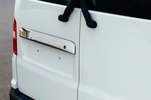 Планка над номером для розпашних дверей (нерж) Carmos - Турецька сталь для Volkswagen T5 Transporter 2003-2010 рр — Volkswagen T5 Transporter 2003-2010 гг. DianaParts