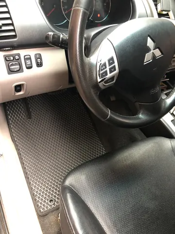 Килимки EVA (чорні) для Mitsubishi Pajero Sport 2008-2015 рр — Mitsubishi Pajero Sport 2008-2015 гг. DianaParts